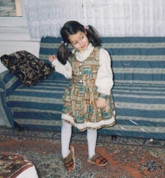 Ünlü oyuncunun çocukluk fotoğrafı şaşırttı! 21