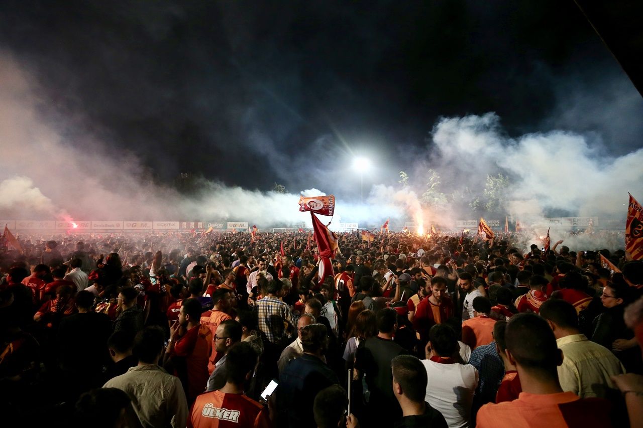 Şampiyon Galatasaray'dan Florya'da coşkulu kutlama... 16