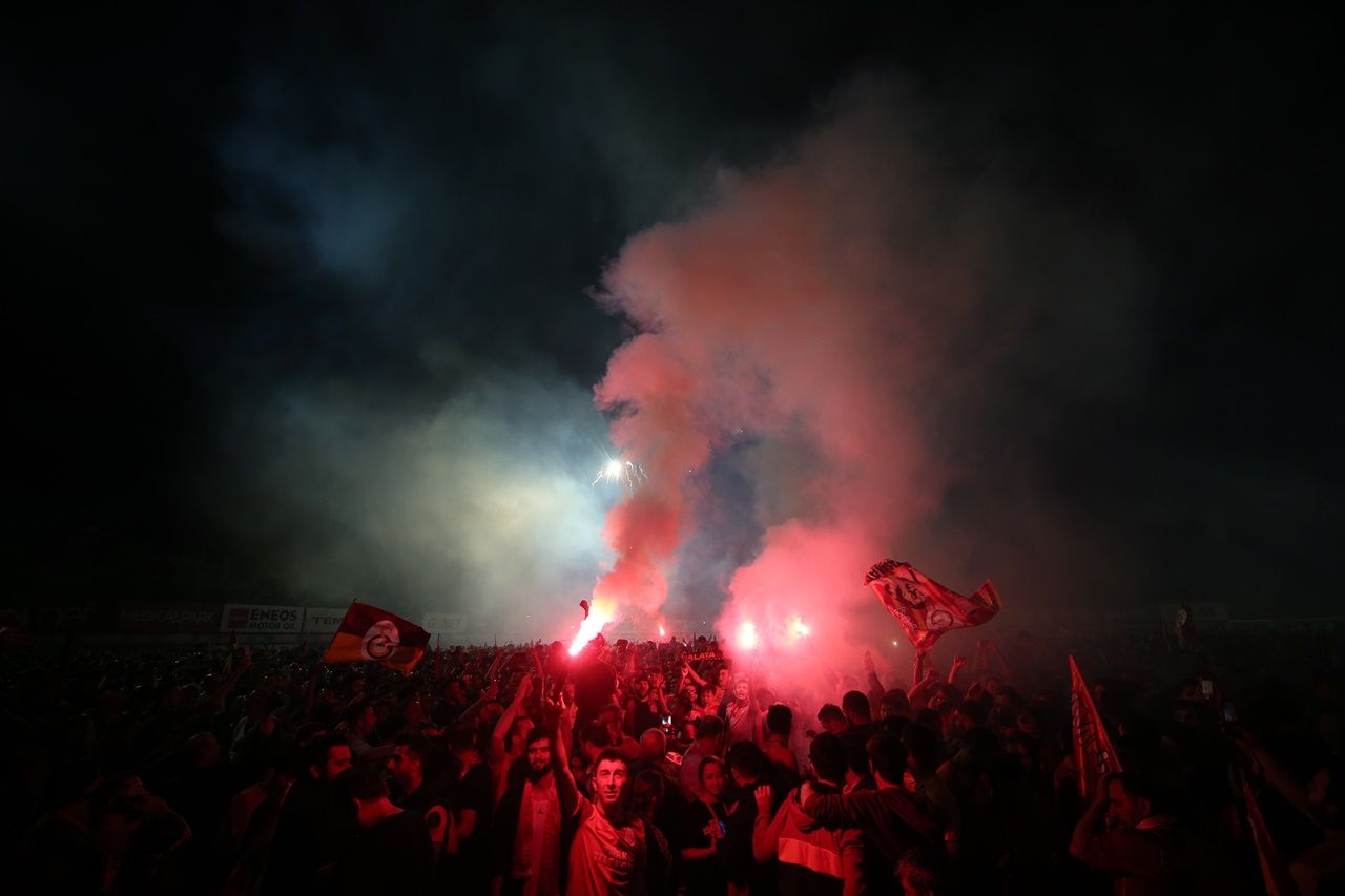 Şampiyon Galatasaray'dan Florya'da coşkulu kutlama... 24