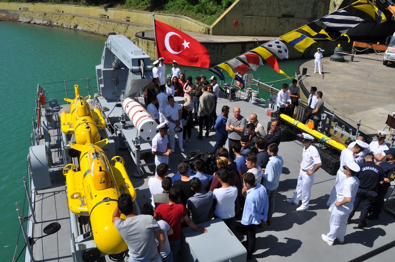 TCG Alanya gemisine vatandaşlardan büyük ilgi... 2