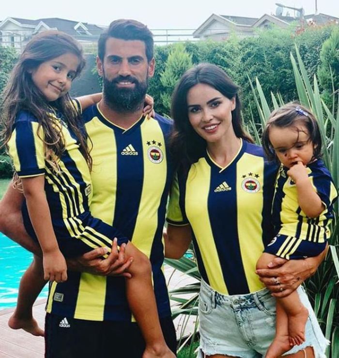 Volkan Demirel'in eşinden büyük sürpriz! 5