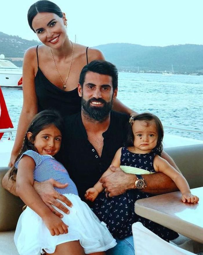 Volkan Demirel'in eşinden büyük sürpriz! 14
