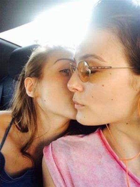 Gürkan Uygun'un kardeşi de ünlü bir oyuncu çıktı! 2