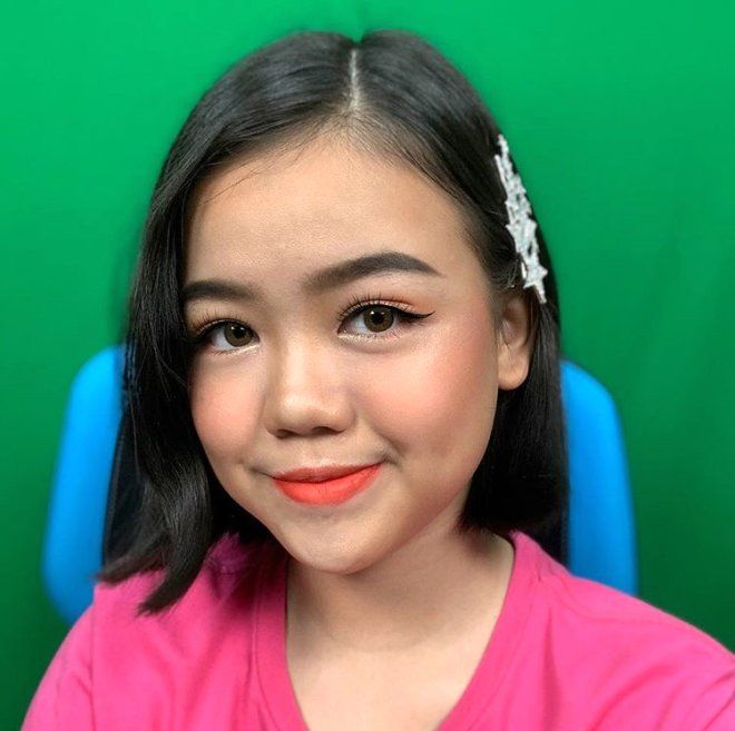 12 yaşındaki YouTuber kendisine BMW aldı! 14