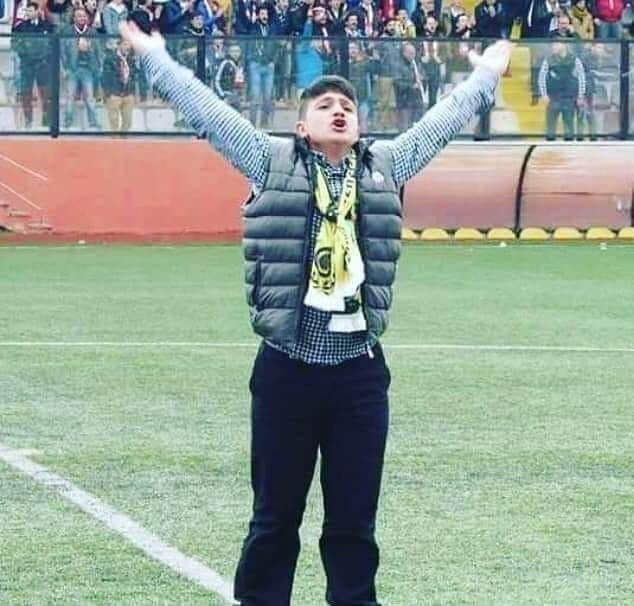 Genç taraftarın öldürülme anı kamerada! 10