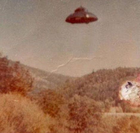 Pentagon'dan tarihi itiraf: UFO'ları inceliyoruz 14