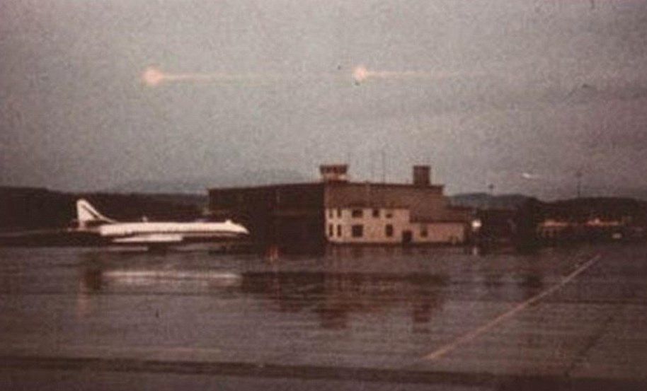 Pentagon'dan tarihi itiraf: UFO'ları inceliyoruz 15