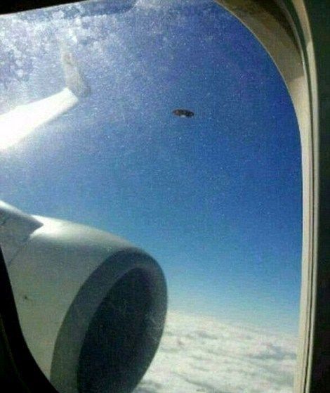Pentagon'dan tarihi itiraf: UFO'ları inceliyoruz 17