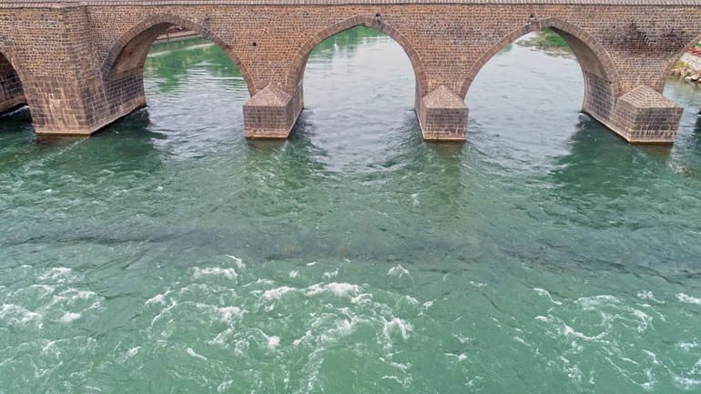 Dicle Nehri son 30 yılın en berrak görünümüne kavuştu! 4