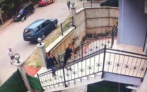 2 kadından biri 25, diğeri ise 12 kez... 2