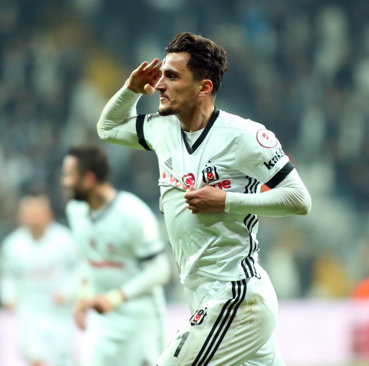 Beşiktaş'ta yaprak dökümü! 4