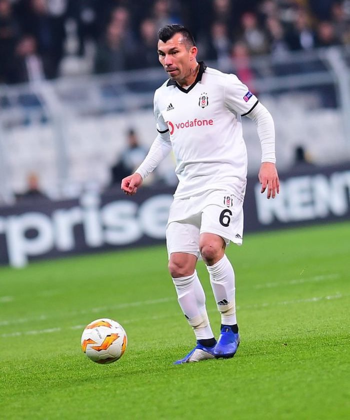 Beşiktaş'ta yaprak dökümü! 6
