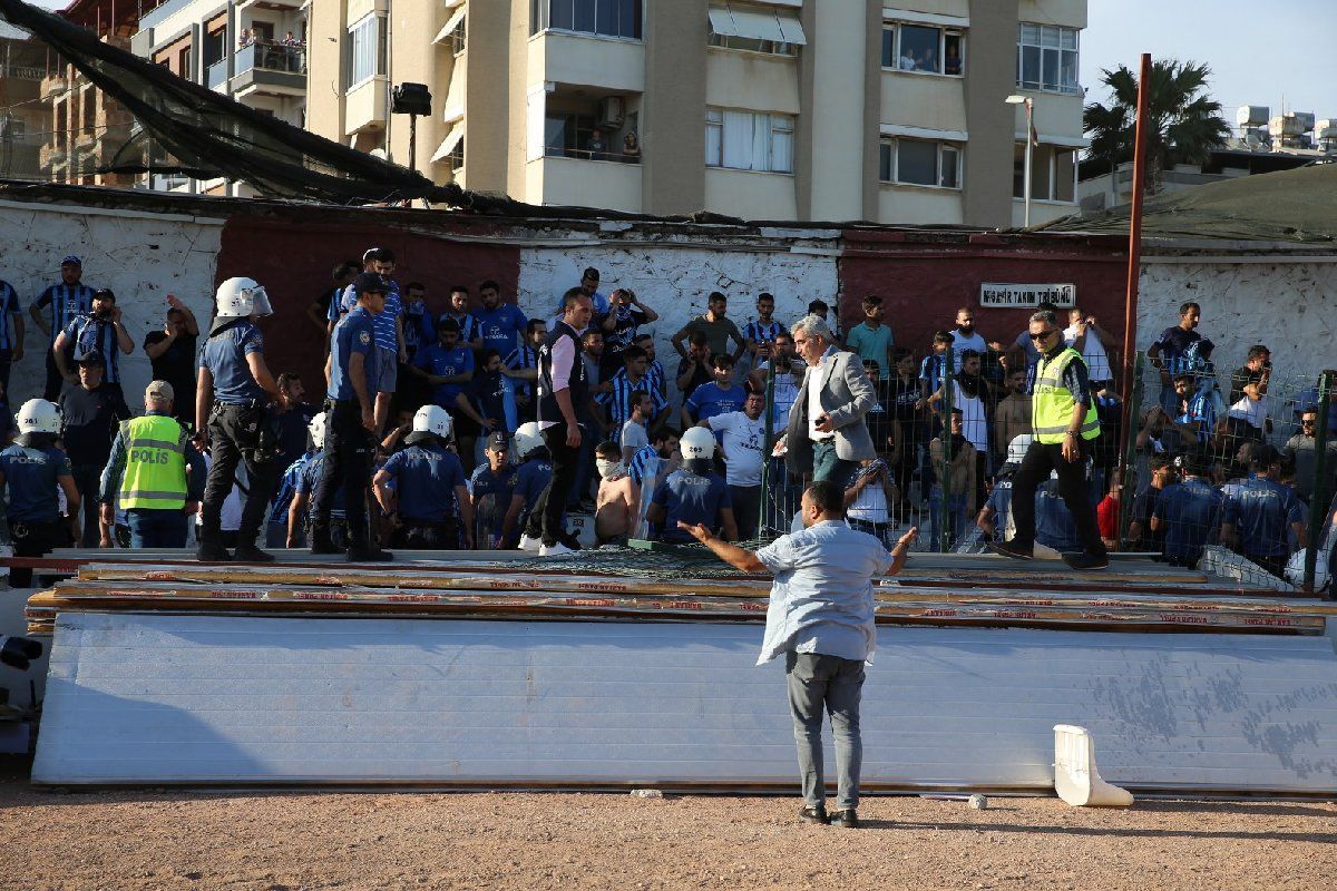 Hatayspor-Adana Demir maçı sonrası ortalık karıştı 14