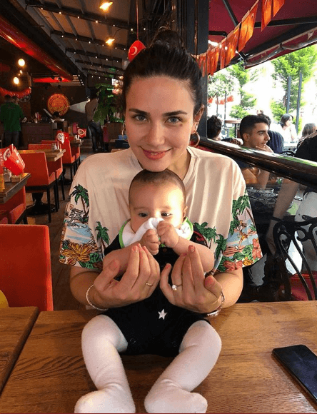 Buse Varol: 4 çocuk istiyorum, Alişan'ı ikna edemiyorum! 1