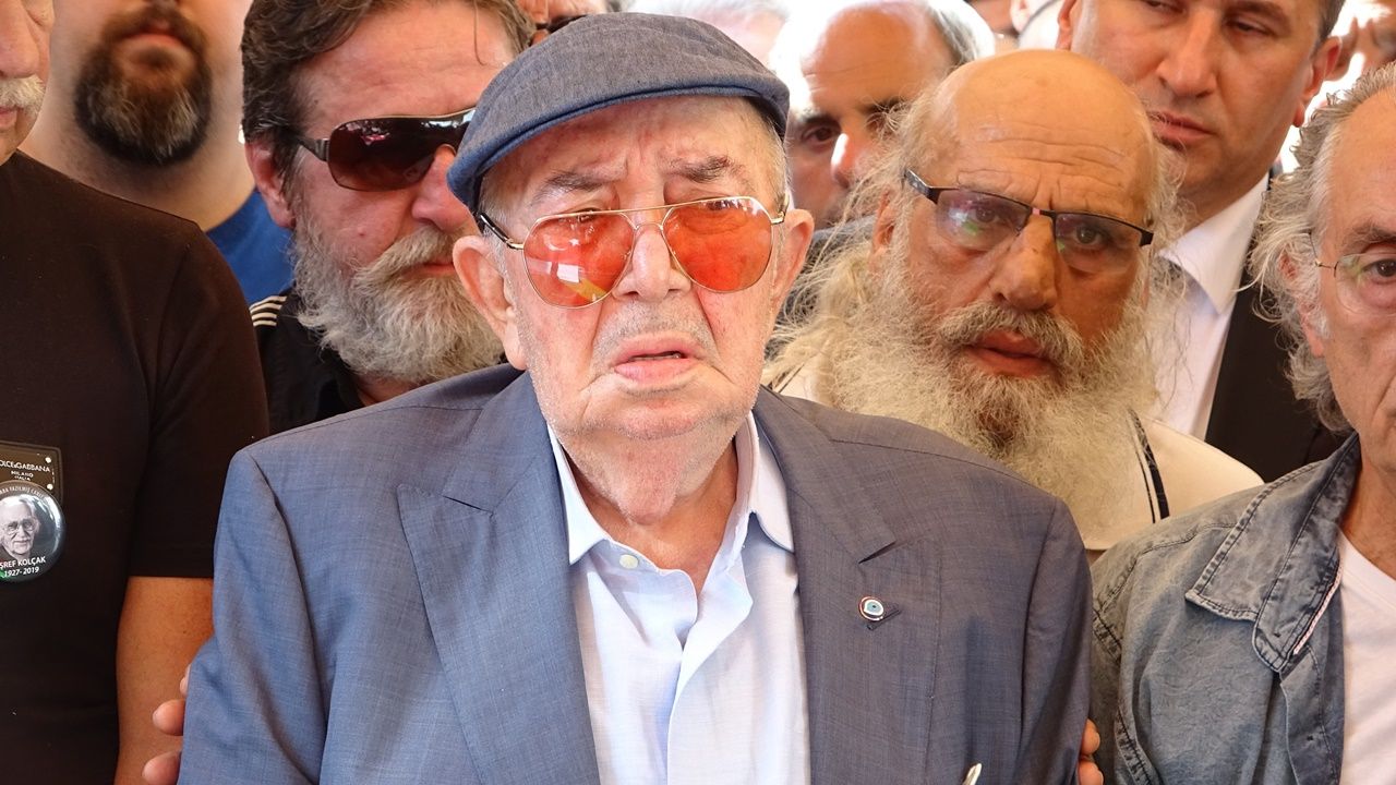 Eşref Kolçak son yolculuğuna uğurlandı... 16