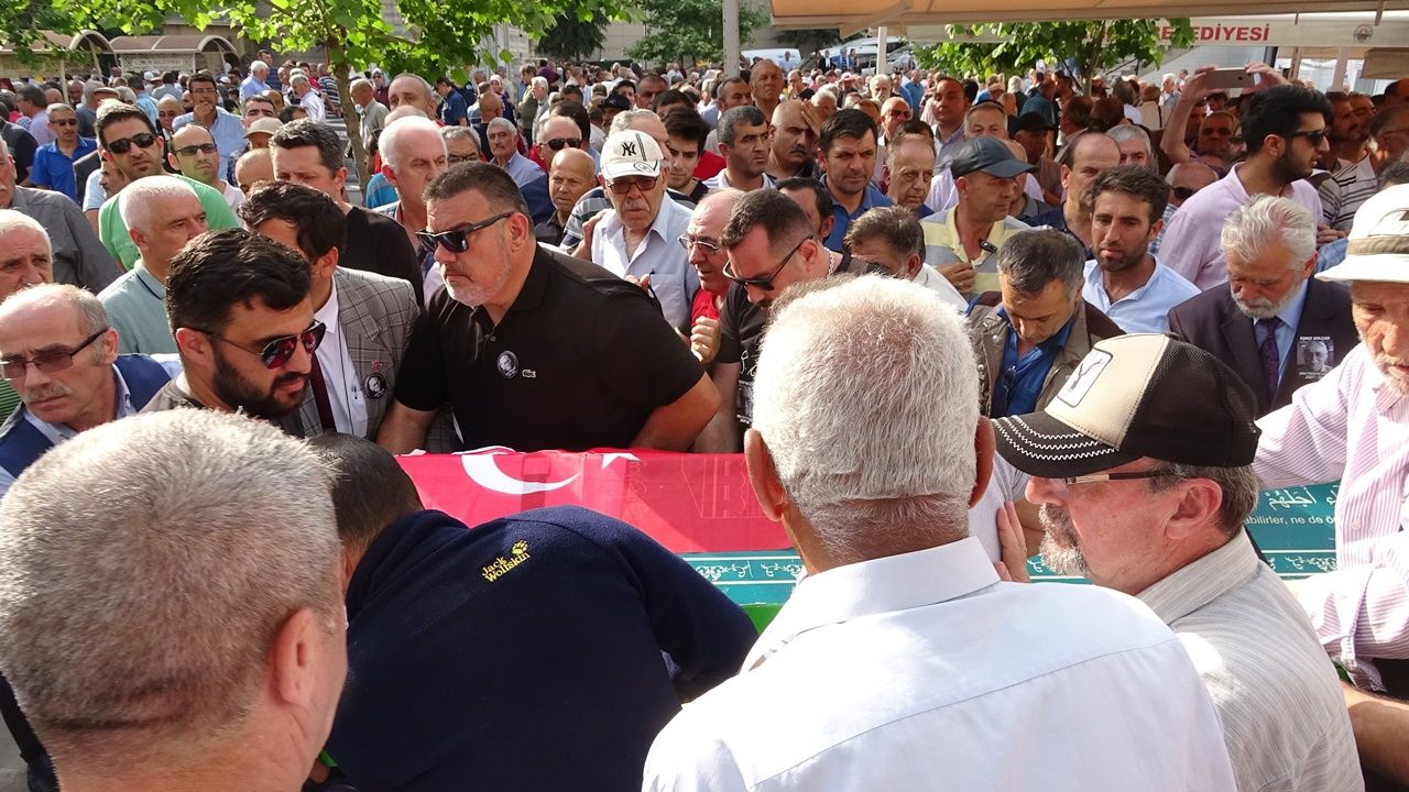 Eşref Kolçak son yolculuğuna uğurlandı... 18