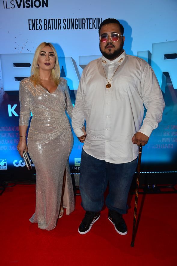 Enes Batur'un yeni filmi vizyona girdi! 9