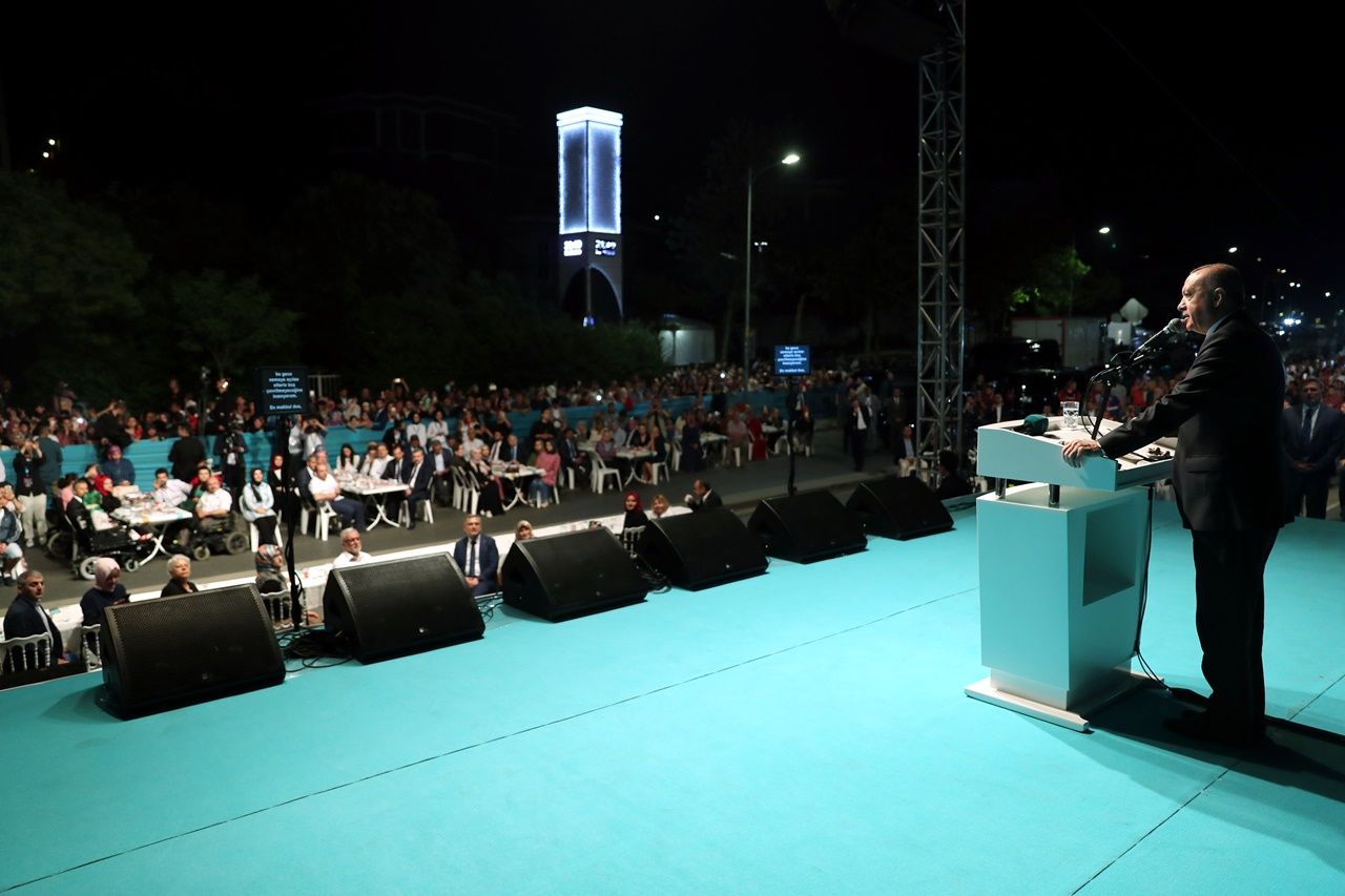 Üsküdar'da 100 bin kişilik iftar... 11