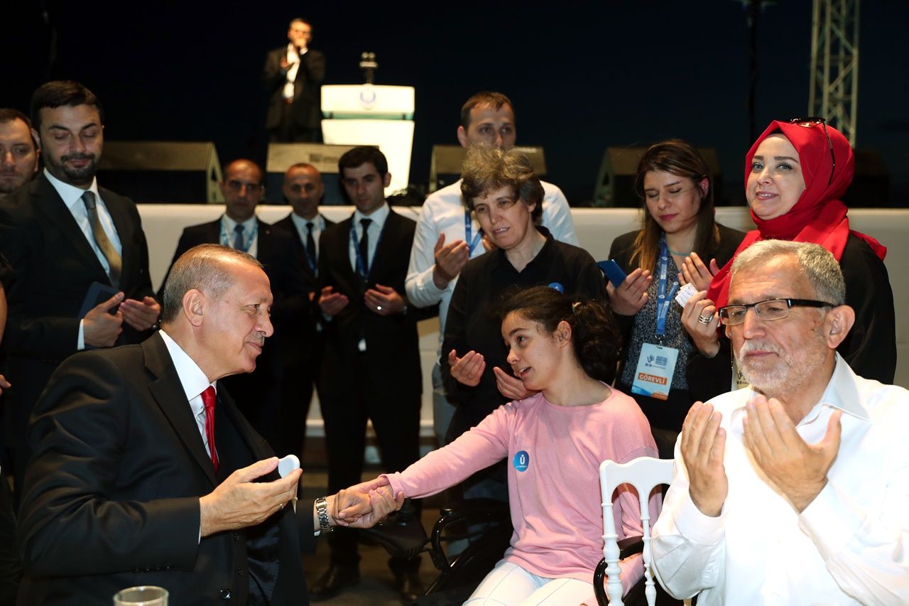 Üsküdar'da 100 bin kişilik iftar... 24