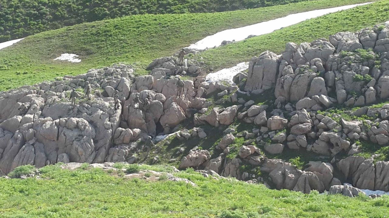 PKK'nın Faraşin kampı ele geçirildi! 6