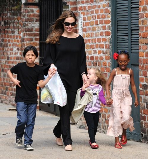Brad Pitt ve Angelina Jolie'nin boşanma süreci yılan hikayesine döndü! 9