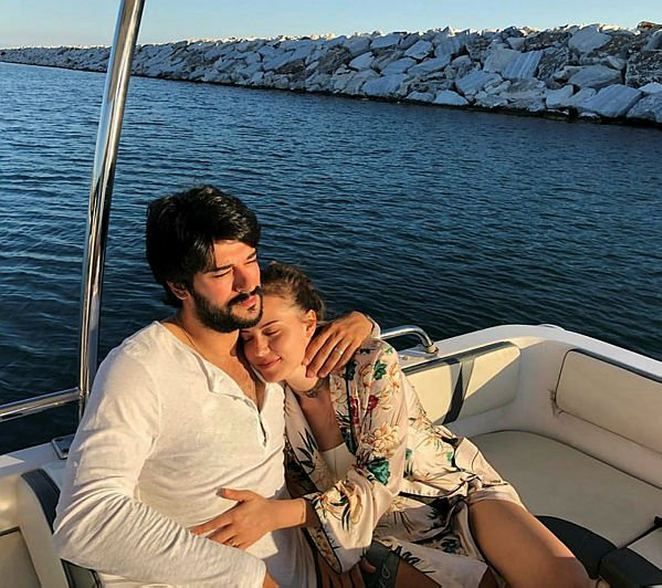 Burak Özçivit ve Fahriye Evcen'den 100 bin liralık lüks tatil planı! 1