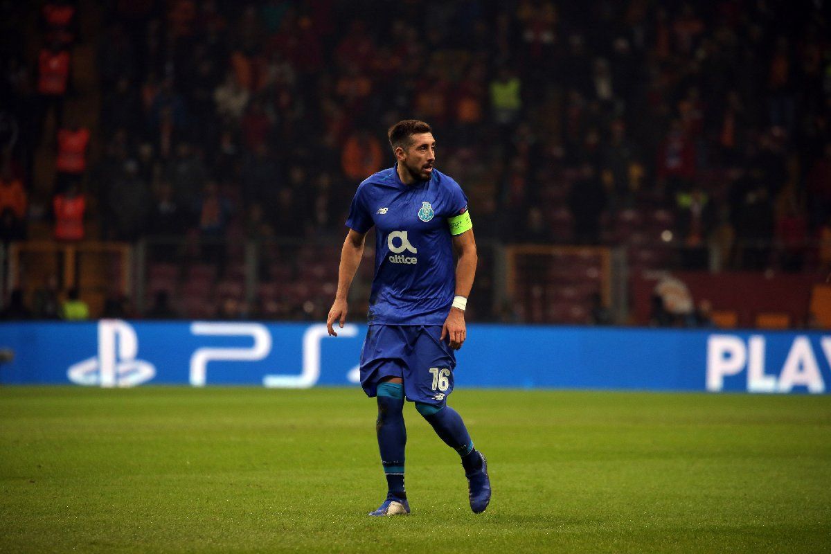 Serbest futbolcu statüsündeki yıldızlar! 1