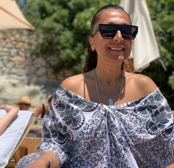 49 yaşındaki oyuncudan bikinili pozlar! 4