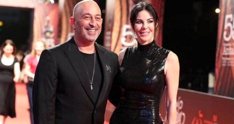 Cem Yılmaz ve Defne Samyeli beraber şarkı söyledi! 4