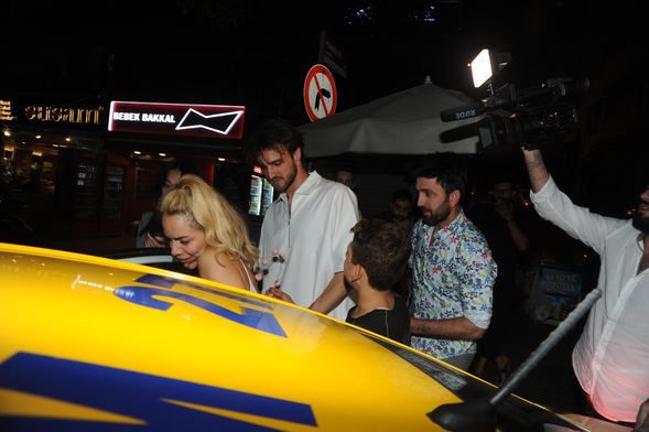 Eliz Sakuçoğlu, Ekin Mert Daymaz'ı çabuk unuttu! 1