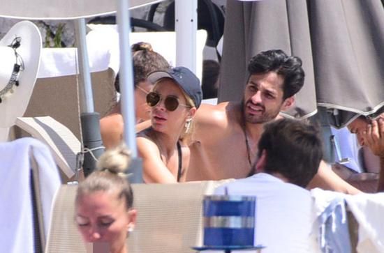 Eliz Sakuçoğlu, Ekin Mert Daymaz'ı çabuk unuttu! 4
