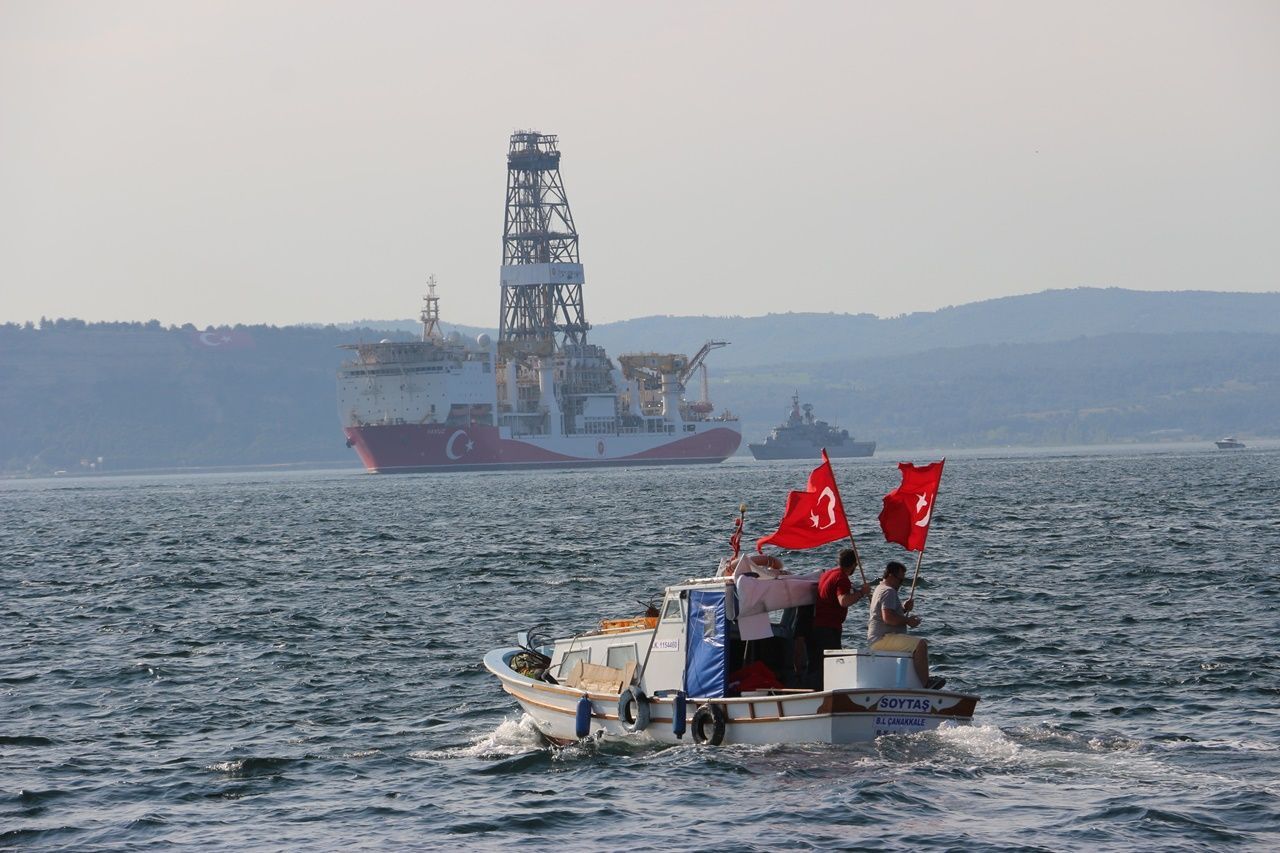 Milli gemi Yavuz, Çanakkale semalarında... 1