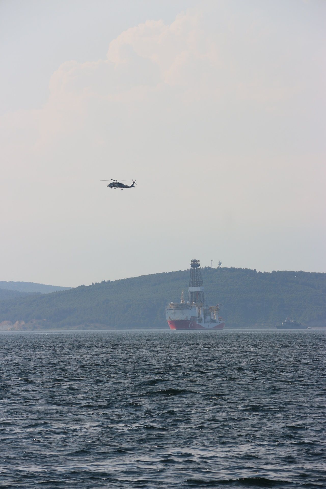 Milli gemi Yavuz, Çanakkale semalarında... 2