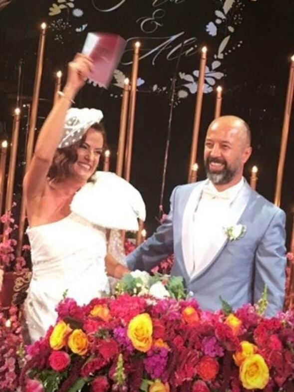 Seda Güven görkemli bir düğünle evlendi! 10