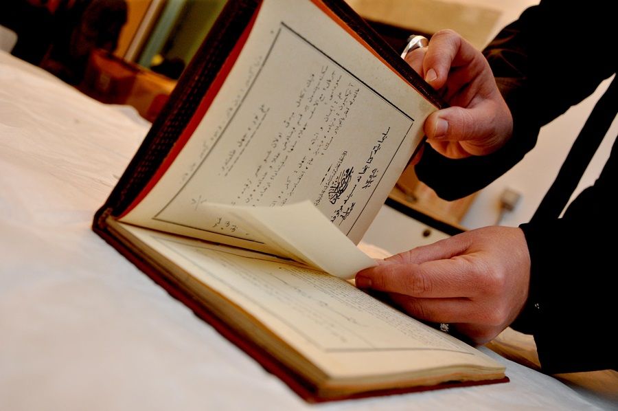 Unutulan kelimeleri korumak için kitap hastanesi kuruldu! 8