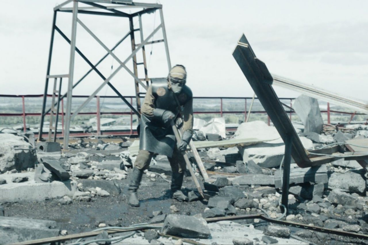 Chernobyl dizisini izleyen eczaneye koşuyor! 6