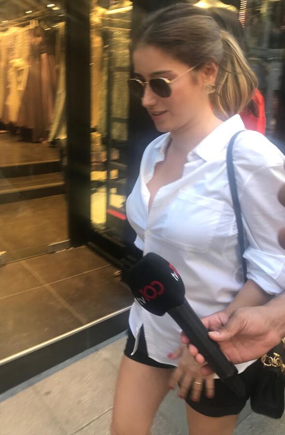 Hazal Kaya'nın karnı belirginleşti! 5