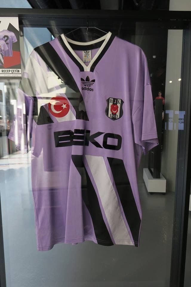 Beşiktaş yönetiminden taraftarı kızdıran forma! 2
