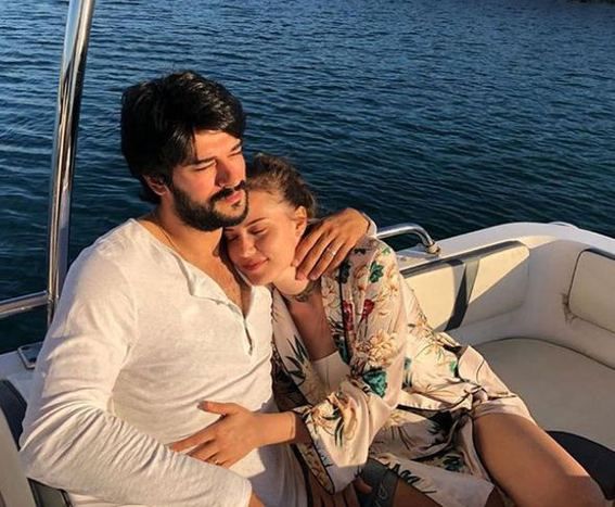 Burak Özçivit ve Fahriye Evcen'in arasına ayrılık girdi! 7