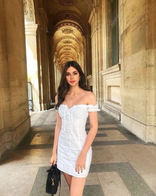 Bikinili pozuyla Kendall Jenner'ı kıskandırdı! 9