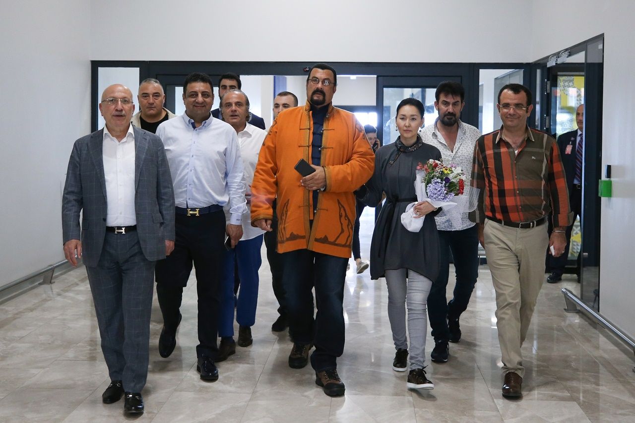 ABD'li aktör Steven Seagal, Türkiye'ye geldi... 5