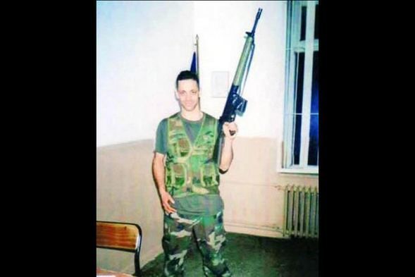 Ünlülerin askerlik fotoğrafları! 21