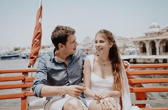 Uraz Kaygılaroğlu ve Melis İşiten boşanıyor! 15