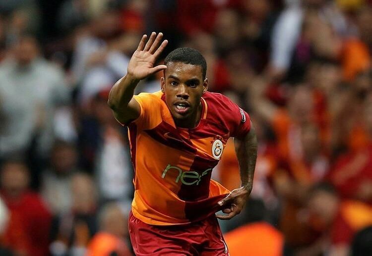 Rodrigues'e Fenerbahçe formasını giydirdiler! 4