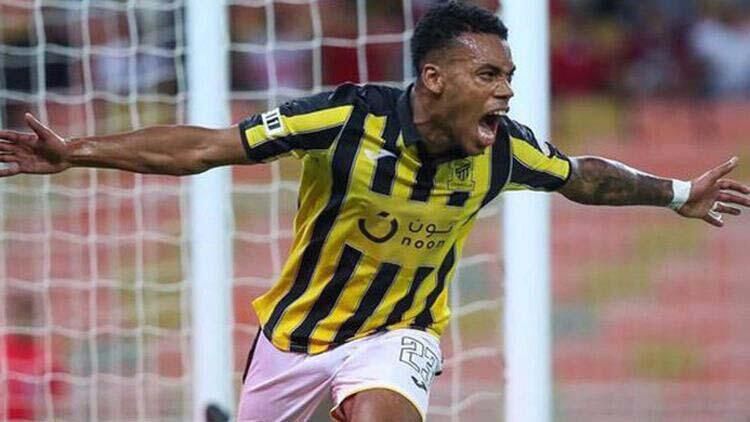 Rodrigues'e Fenerbahçe formasını giydirdiler! 10