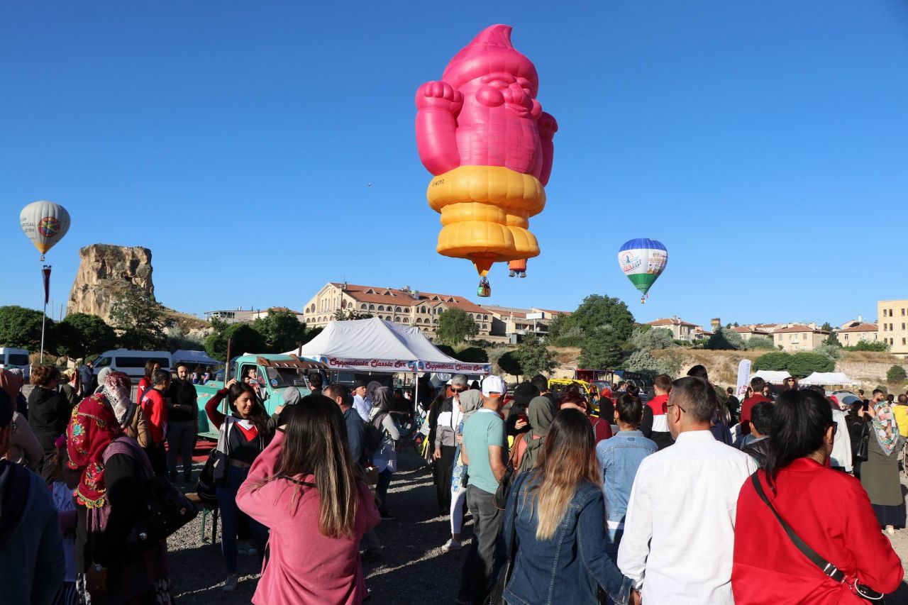 İlginç balonlar gökyüzünü süsledi 3