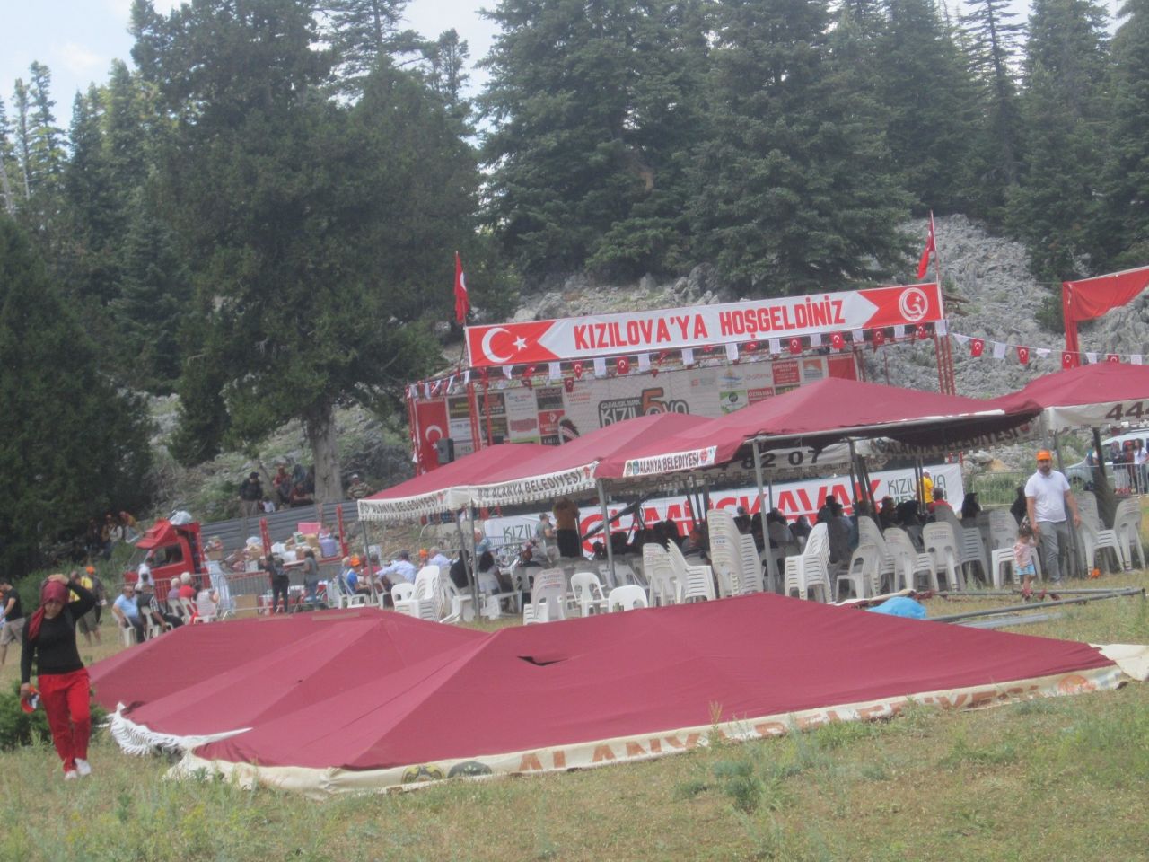 Alanya'da şenlik alanını hortum vurdu! 7