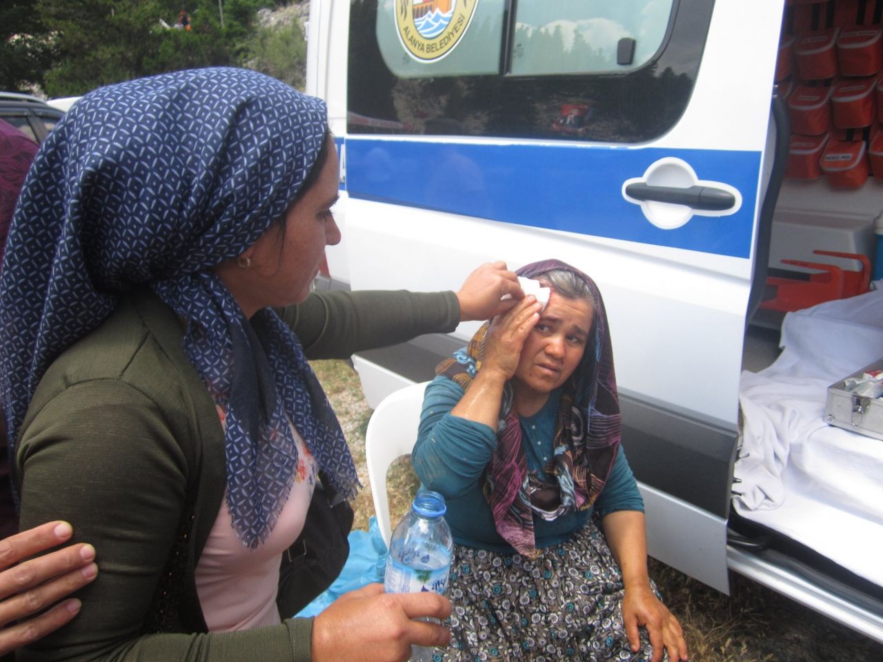 Alanya'da şenlik alanını hortum vurdu! 1
