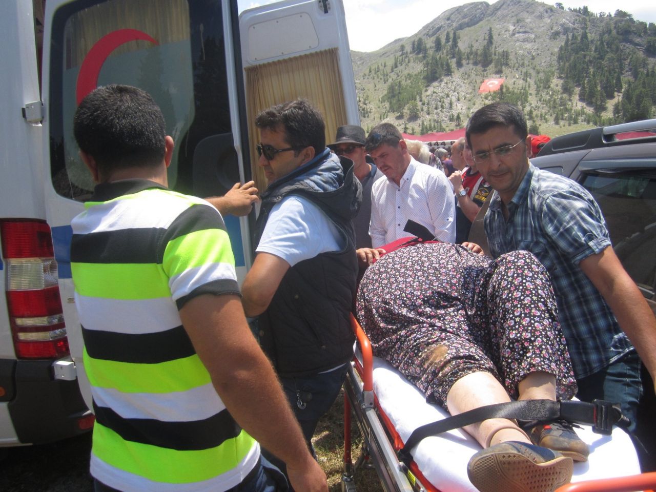 Alanya'da şenlik alanını hortum vurdu! 5