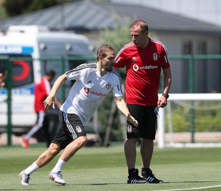 Abdullah Avcı'dan yeni uygulama! 9